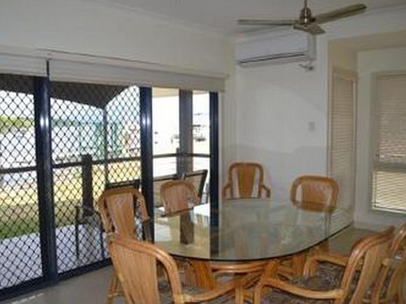 Lucinda Hinchinbrook Marine Cove Resort מראה חיצוני תמונה
