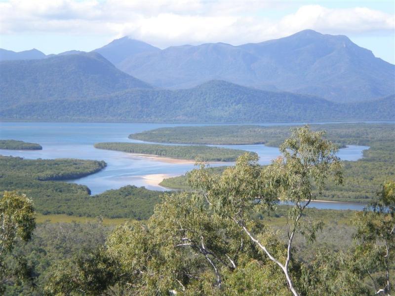 Lucinda Hinchinbrook Marine Cove Resort מראה חיצוני תמונה