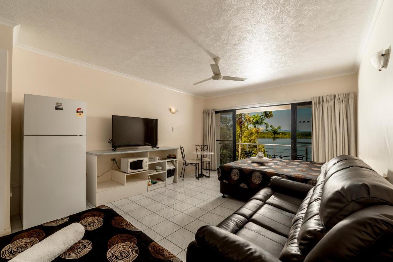 Lucinda Hinchinbrook Marine Cove Resort מראה חיצוני תמונה
